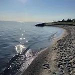 Lovely Close To And Forest Дом отдыха