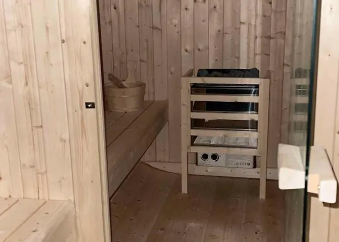 Lovely Close To And Forest 度假居