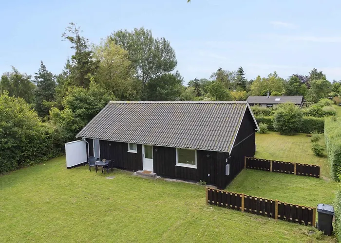 Lovely Close To And Forest 度假居