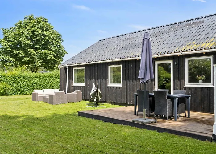 Lovely Close To And Forest 度假居